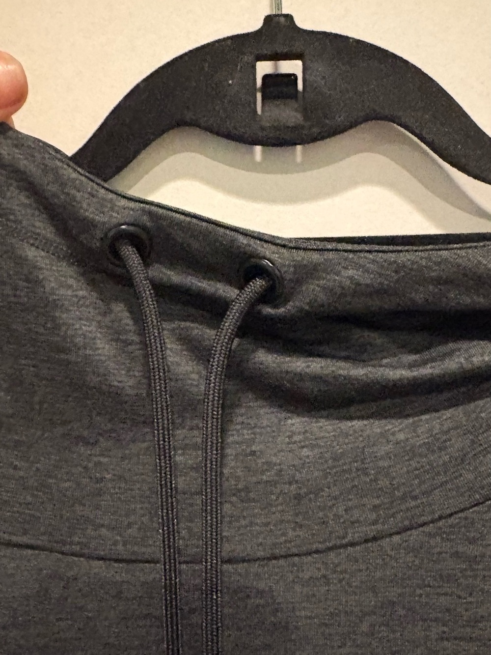 Athleta - Women's Uptempo Hoodie Sweatshirt. Black. Size Medium - Picture 3 of 15